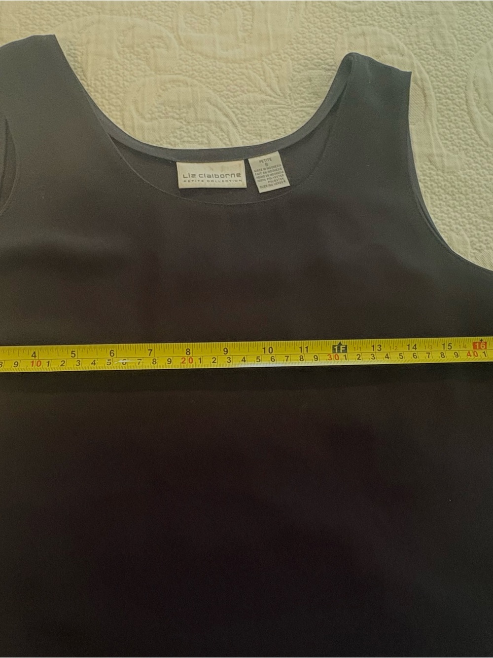 Liz Claiborne Black Scoop Neck Tank